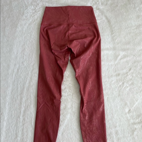 Lululemon Wunder Under & Energy Bra - Picture 6 of 6